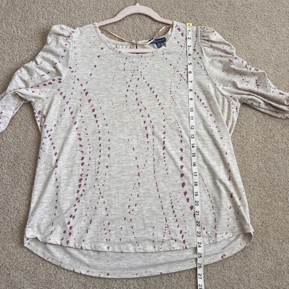 Democracy Womens Top XL Beige Purple Abstract Print Ruched Sleeve Blouse - Picture 10 of 11